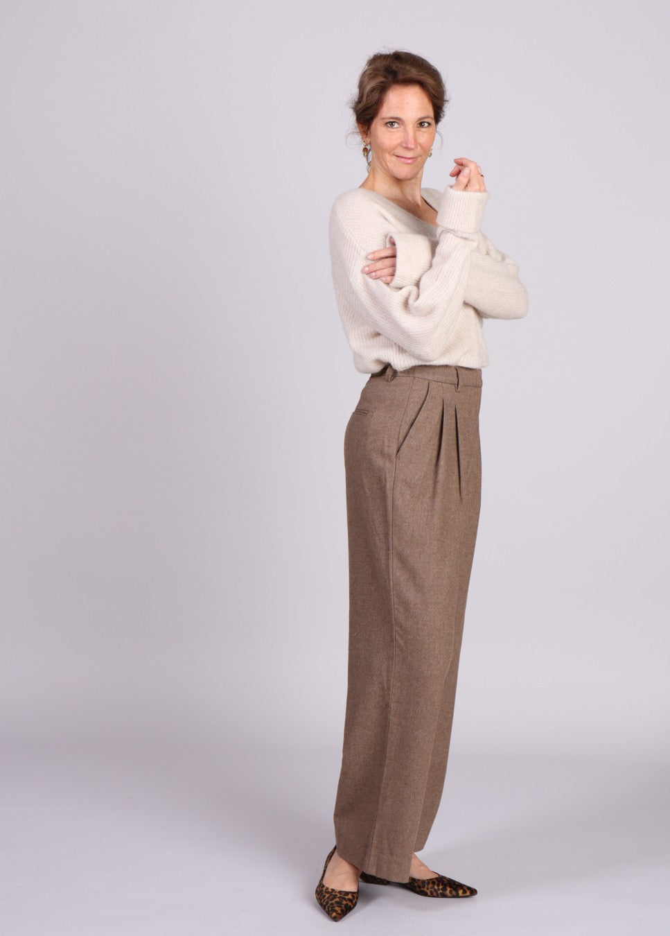 Staand model met jennabella wolmix dames MSCH Copenhagen pantalon