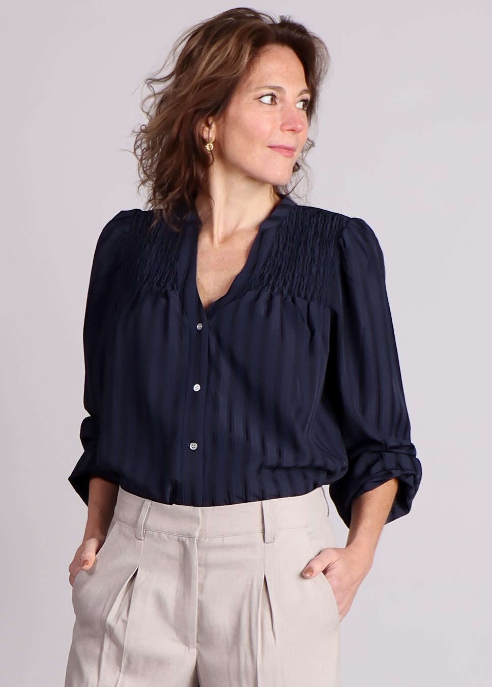 Co'couture lulu blouse met strepen blauw van kleur op model