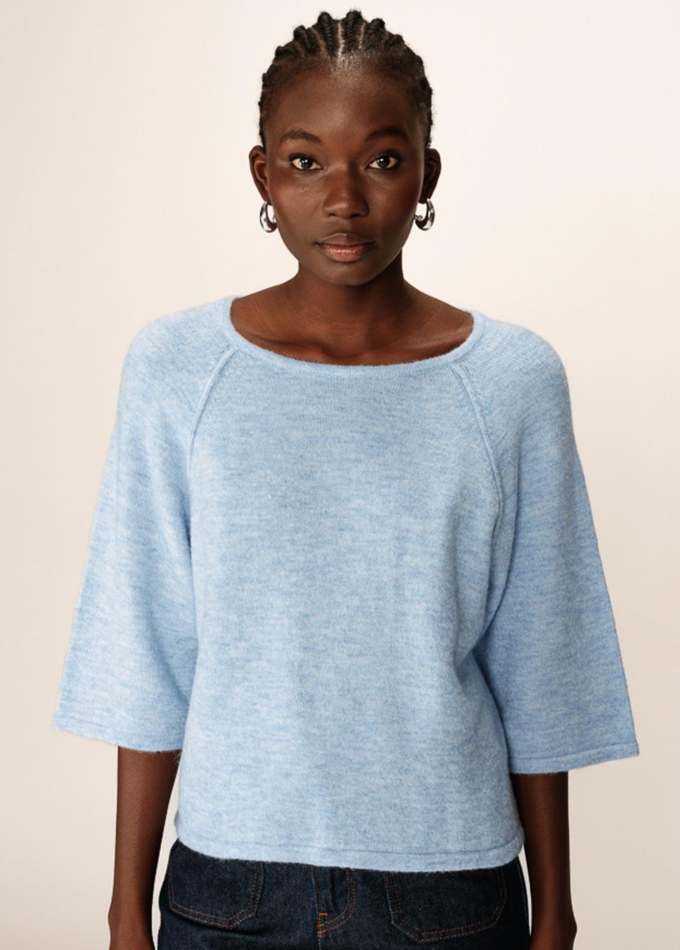 Grace & Mila ciel paco sweater trui zomer blauw met driekwart mouwen.