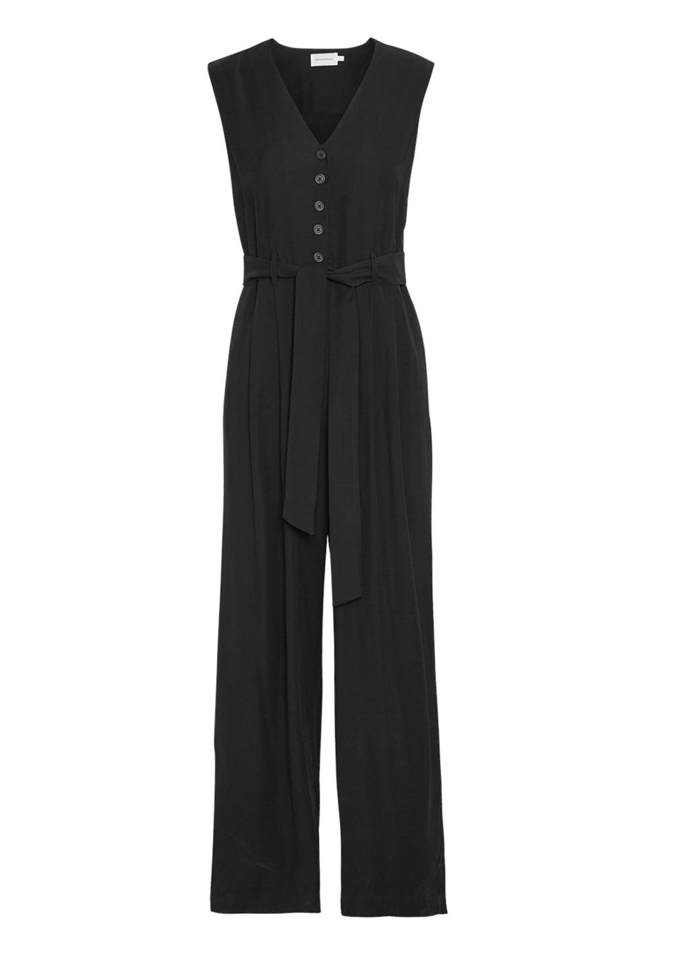 De zwarte mouwloze V-hals jumpsuit Asana van het merk MSCH Copenhagen. Deze zwarte, mouwloze jumpsuit heeft een elegante V-hals en is voorzien van een strikceintuur. De bovenkant van de jumpsuit heeft een sophisticated kostuumvest-achtige look met een knoopsluiting. Shop nieuwe jumpsuits bij dameskleding Boetiek Aniek.