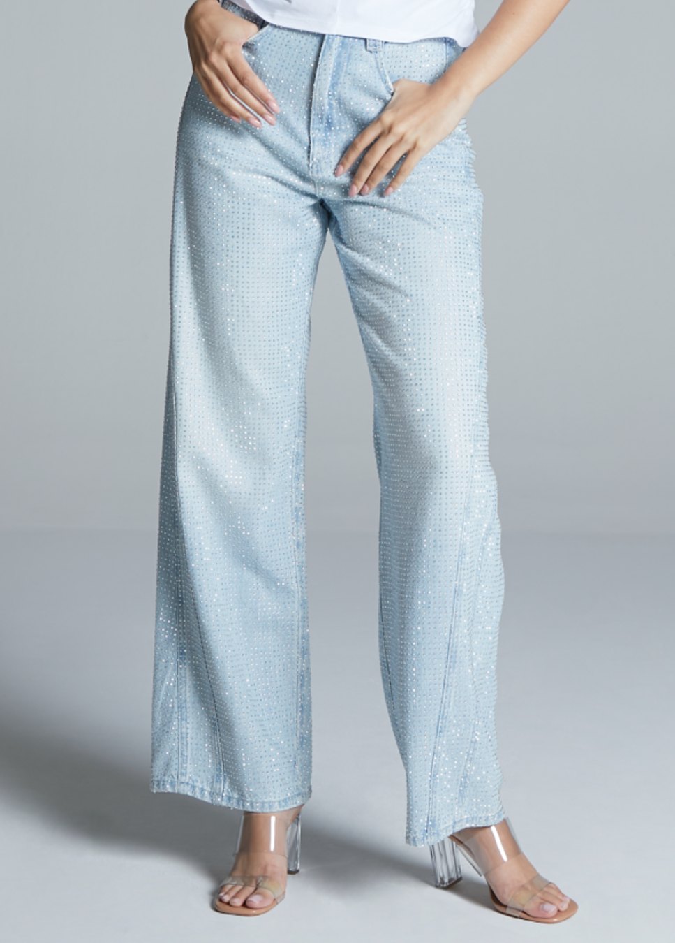 Homage straight jeans met strass lichtblauw op model detail